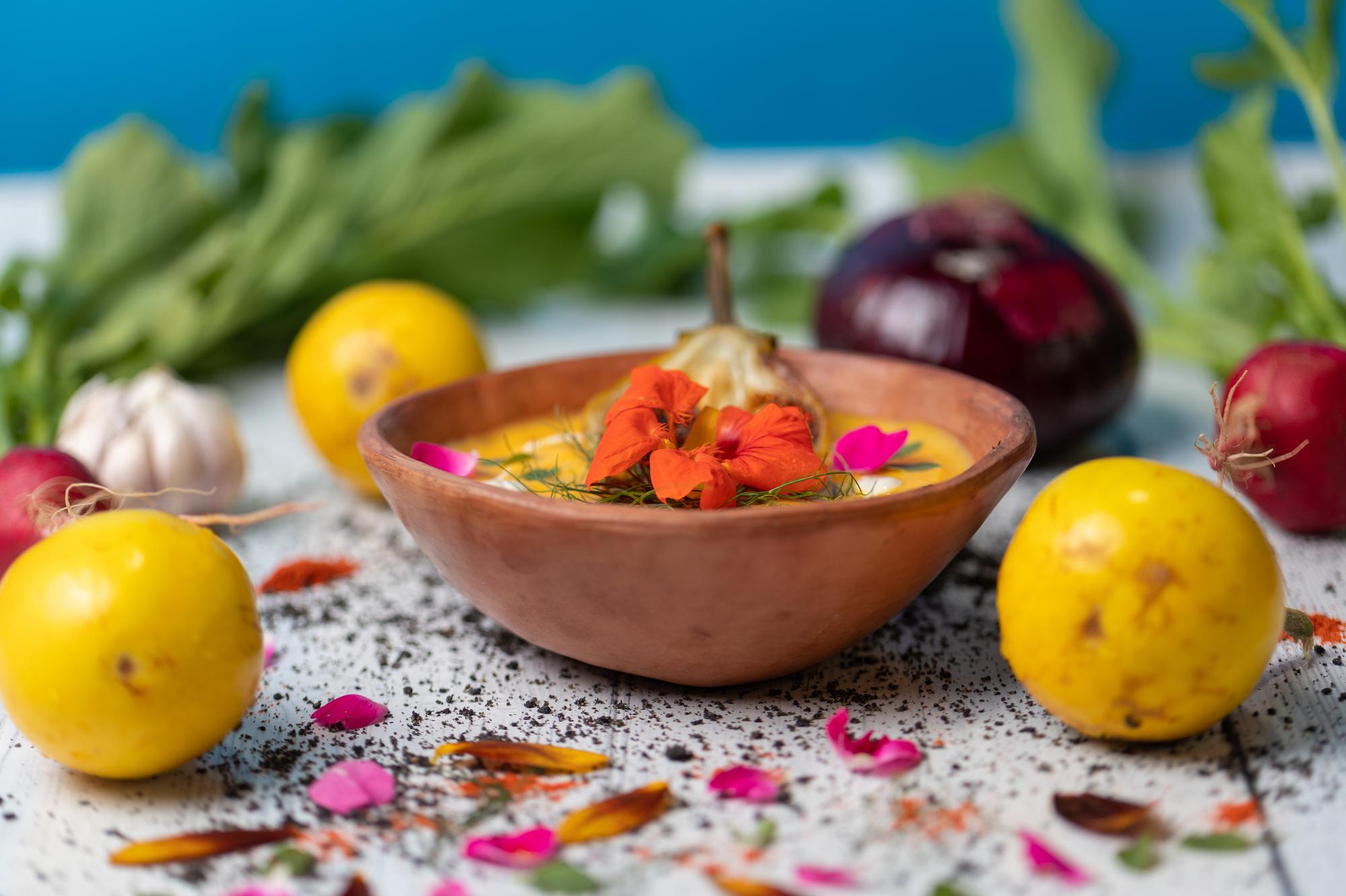 Miska z kolorowym curry